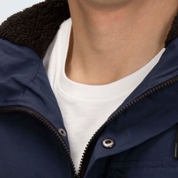 New Hurley Jacket - Picture 3 of 15